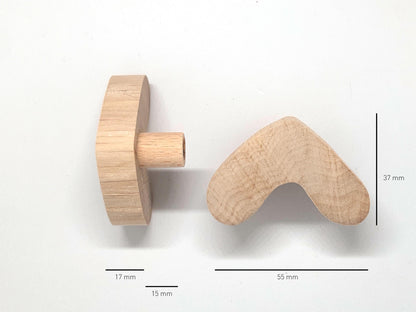 Patère en bois massif : un choix parfait pour relooker vos placards, commodes et tiroirs avec une finition chaleureuse. Ces boutons de meuble en bois, inspirés du design naturel et épuré, sont faciles à installer et offrent une excellente prise en main. Idéal pour un intérieur scandinave, bohème ou rustique, ce lot de poignées en bois est la solution idéale pour allier style et praticité.