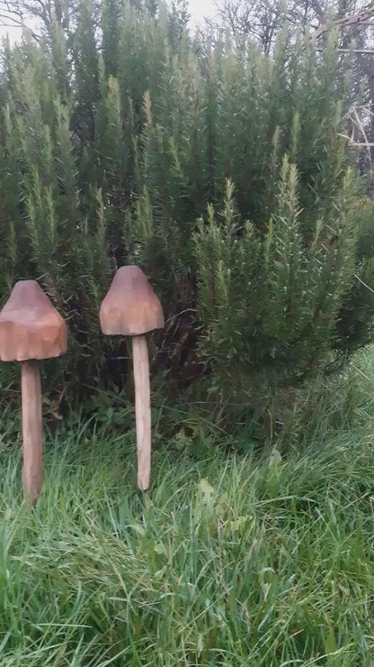 Sculpture de jardin en bois massif - Champignon sculpté et peint - 40 cm